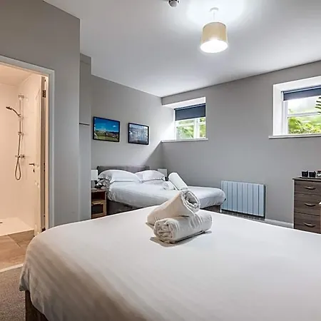 Hotel Station - Free Off-site Health Club Access With Pool, Sauna, Steam & Gym 3*