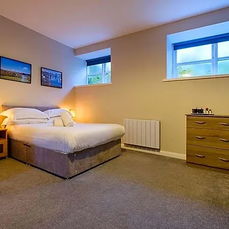 Hotel Station - Free Off-site Health Club Access With Pool, Sauna, Steam & Gym