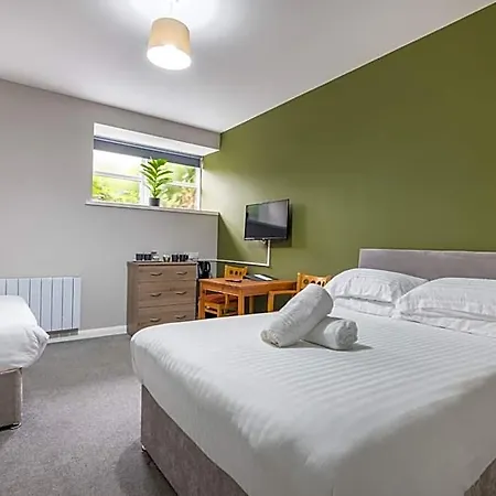 Hotel Station - Free Off-site Health Club Access With Pool, Sauna, Steam & Gym 3*