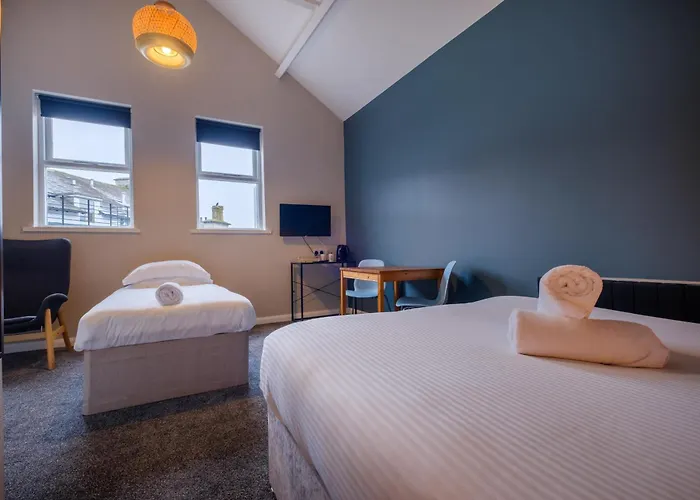 Station - Free Off-site Health Club Access With Pool, Sauna, Steam & Gym 3*