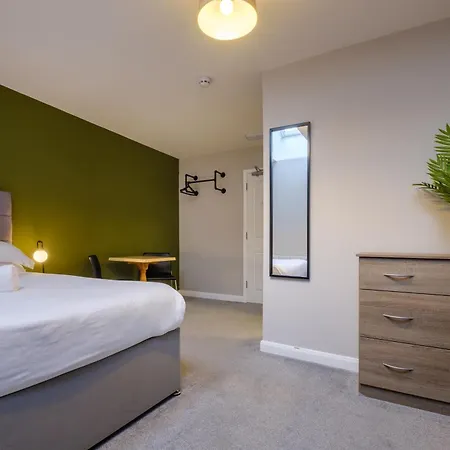 Station - Free Off-site Health Club Access With Pool, Sauna, Steam & Gym